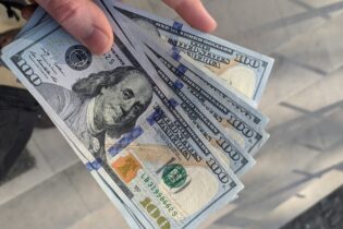 Middle powers, the US dollar and a more resilient peace